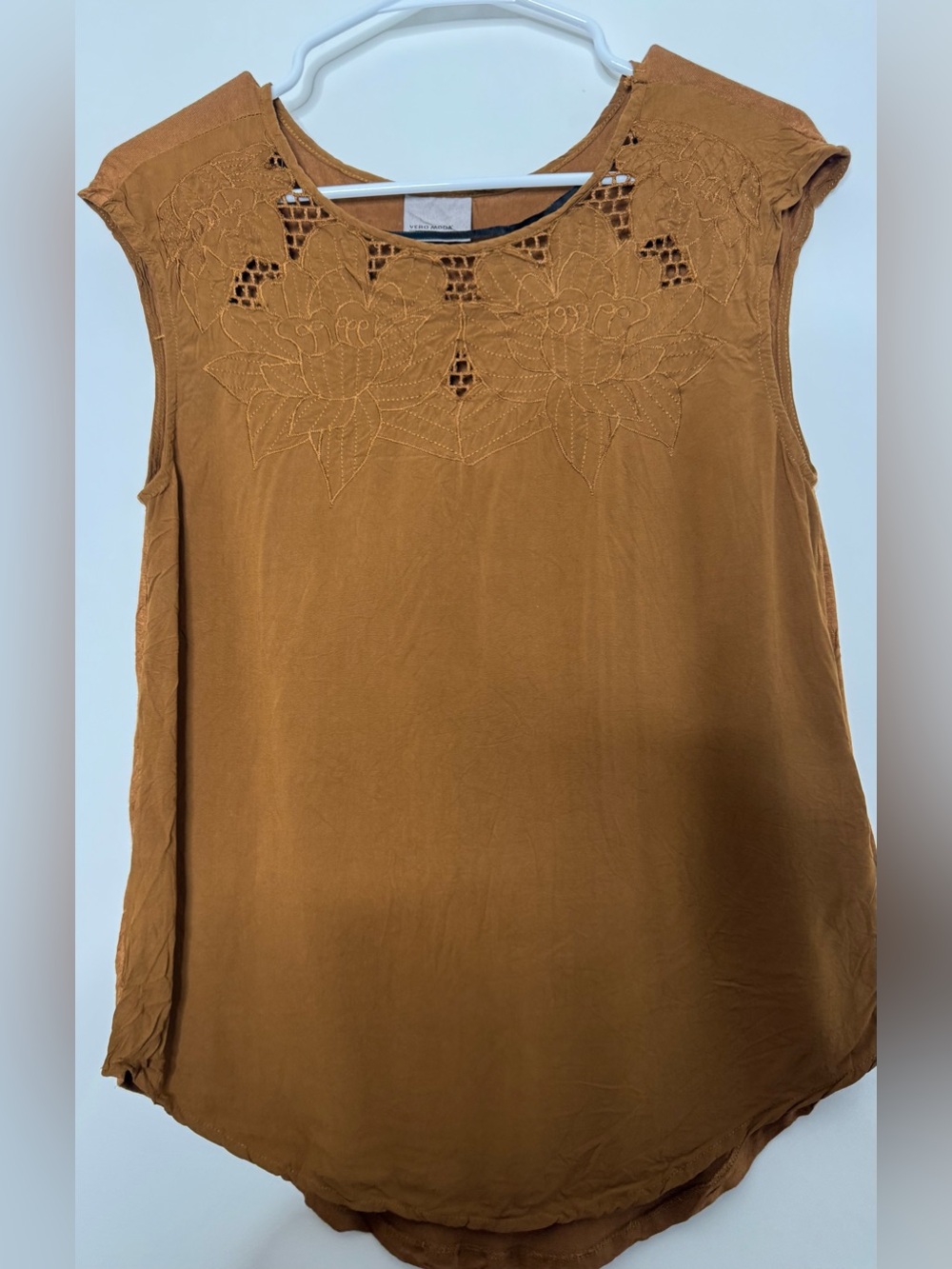 Vero Moda Sleeveless Cutwork Yoke Camisole - Rust Brown crochet sz small fall